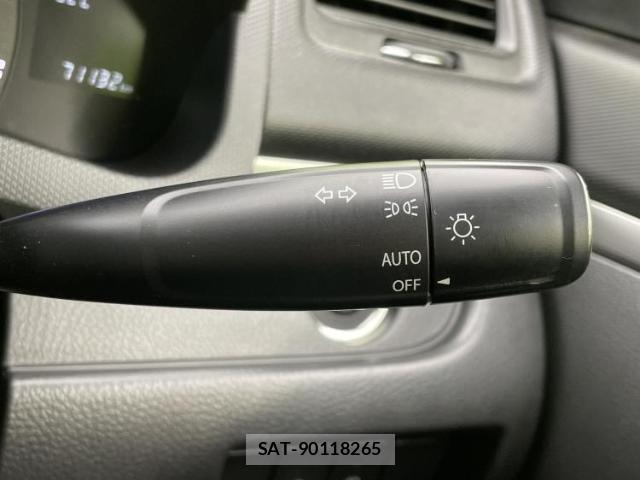 Suzuki SWIFT 2016-04 8330642-14