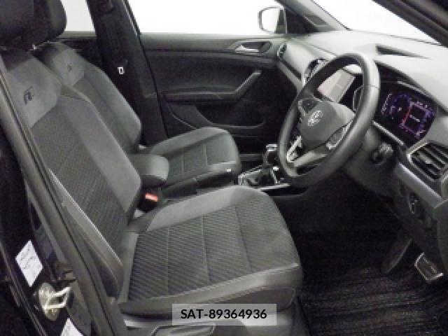 VolksWagen T-CROSS 2023-07 8328520-4