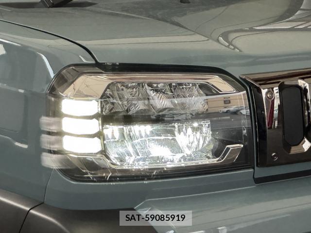 Daihatsu TAFT 2024-10 8328455-6
