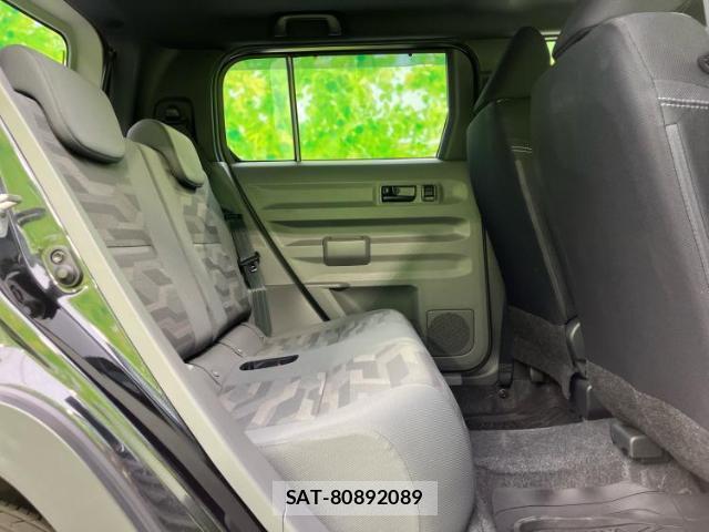 Daihatsu TAFT 2022-01 8330493-4