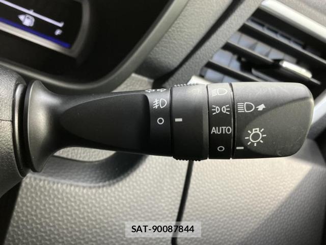 Toyota TANK 2018-08 8328139-15