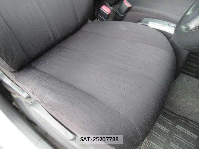 Daihatsu TANTO EXE 2010-06 8328728-5