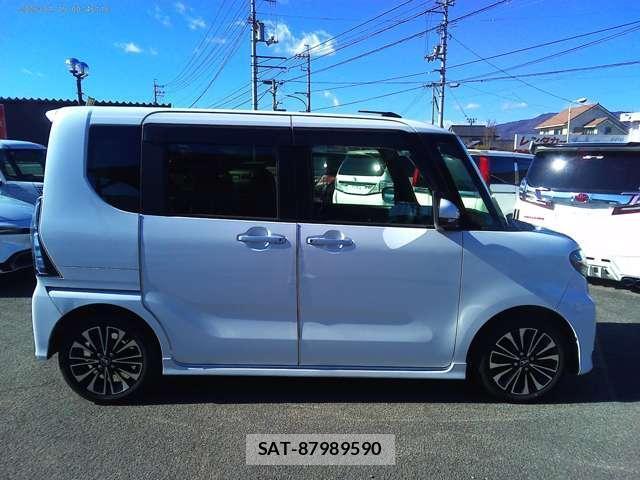 Daihatsu TANTO 2022-02 8328053-3