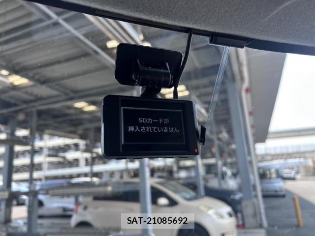 Daihatsu TANTO 2019-11 8328446-13