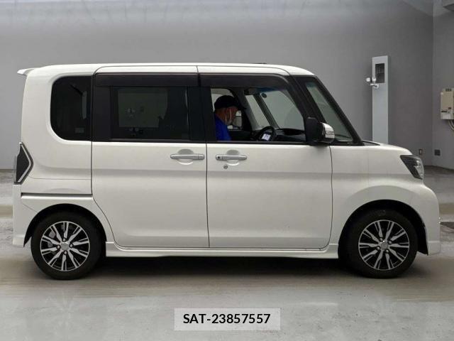 Daihatsu TANTO 2016-10 8328597-9