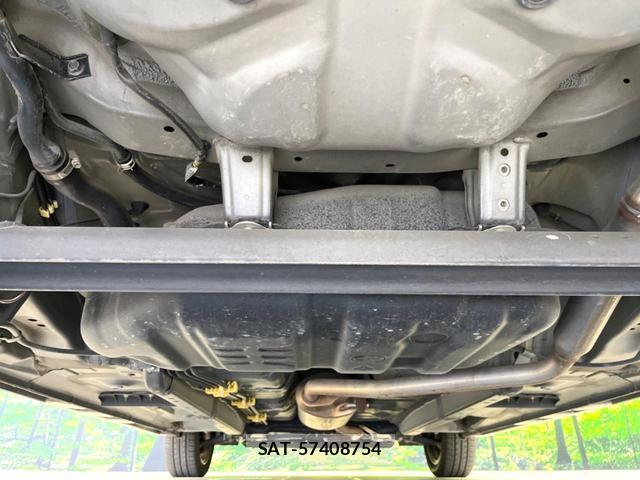 Daihatsu TANTO 2017-01 8329391-18