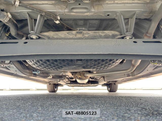 Daihatsu TANTO 2023-07 8329599-18