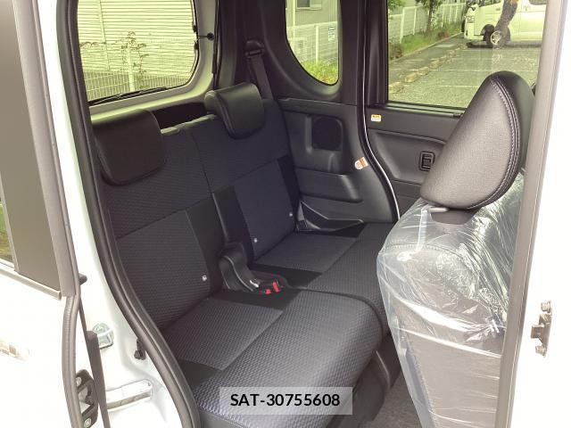Daihatsu TANTO 2026-04 8329927-6