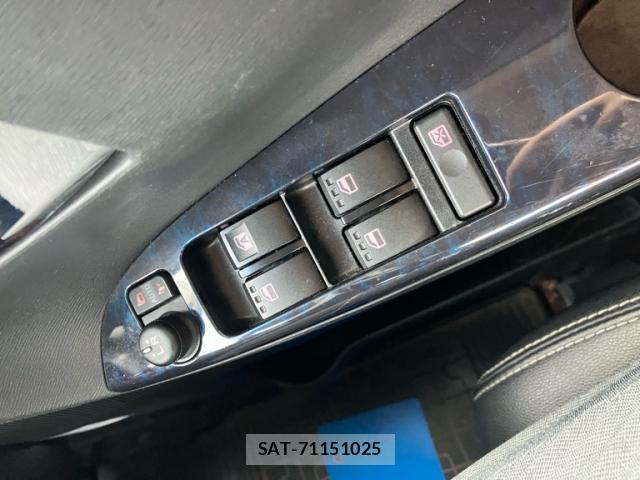 Daihatsu TANTO 2017-10 8330153-11