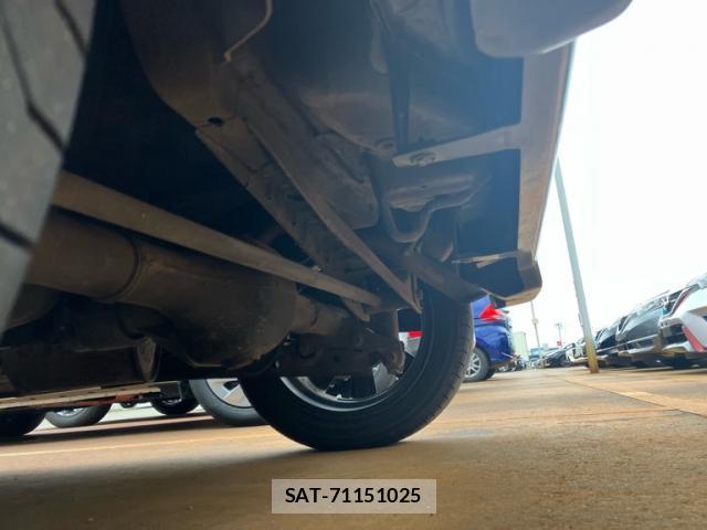 Daihatsu TANTO 2017-10 8330153-6