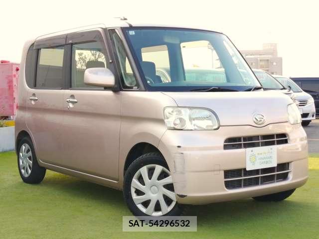 Daihatsu TANTO 2011-12 8330306-2