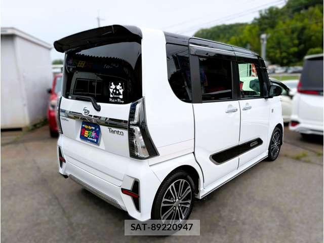 Daihatsu TANTO 2020-10 8330332-1