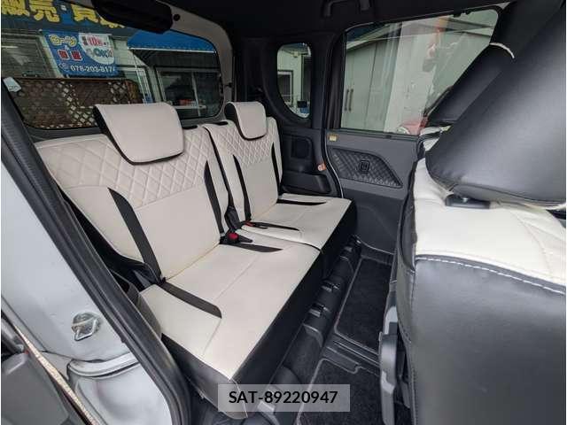 Daihatsu TANTO 2020-10 8330332-6