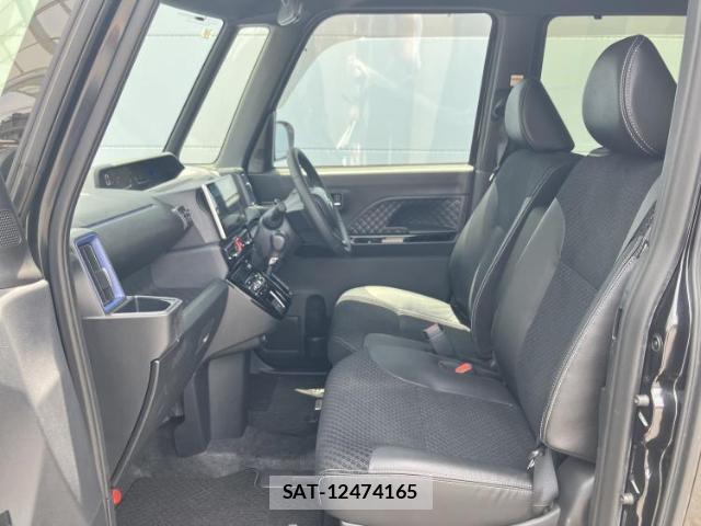 Daihatsu TANTO 2021-12 8330551-5
