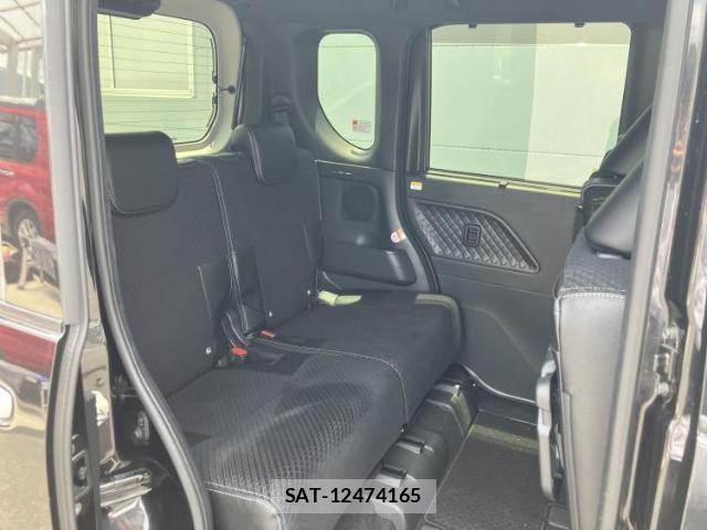 Daihatsu TANTO 2021-12 8330551-6