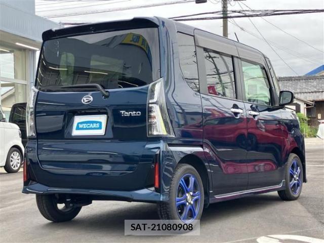 Daihatsu TANTO 2023-11 8330587-2