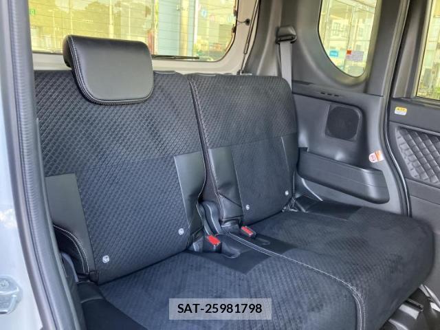 Daihatsu TANTO 2021-08 8330608-4