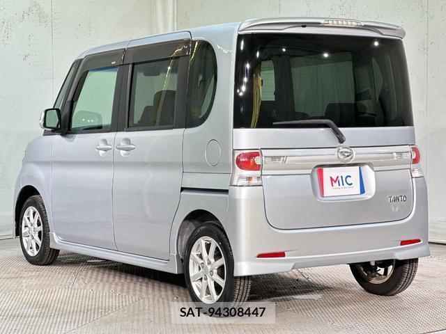 Daihatsu TANTO 2011-07 8330689-16