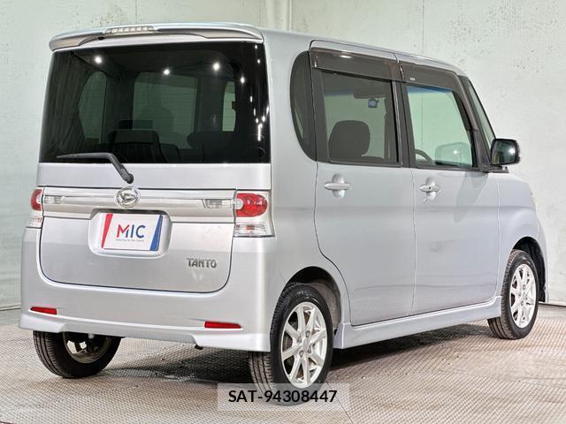 Daihatsu TANTO 2011-07 8330689-17