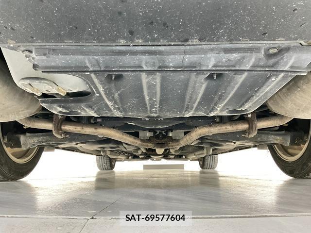 Nissan TEANA 2017-06 8329210-10