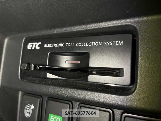 Nissan TEANA 2017-06 8329210-16