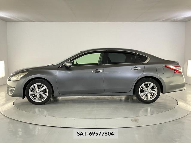 Nissan TEANA 2017-06 8329210-3