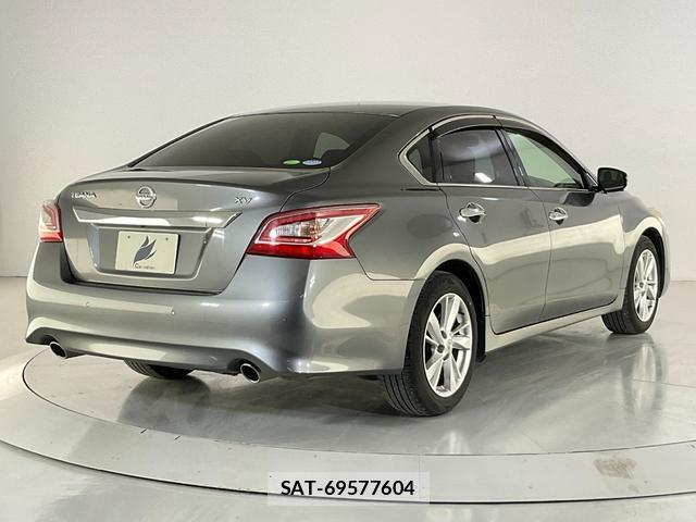 Nissan TEANA 2017-06 8329210-6