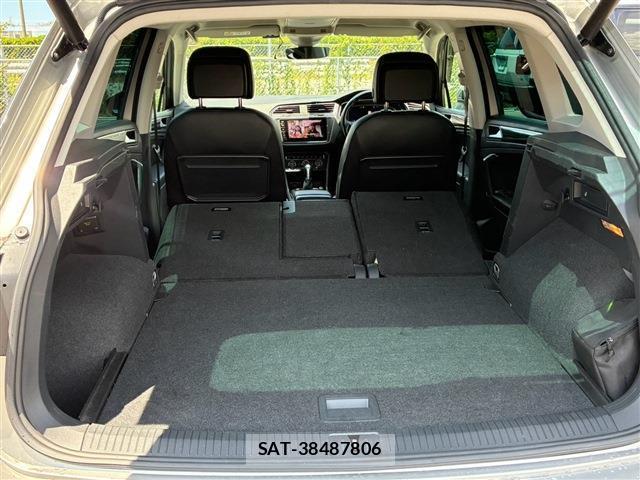 VolksWagen TIGUAN 2019-06 8328438-17