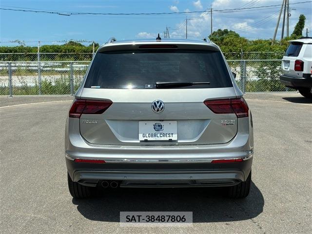 VolksWagen TIGUAN 2019-06 8328438-6