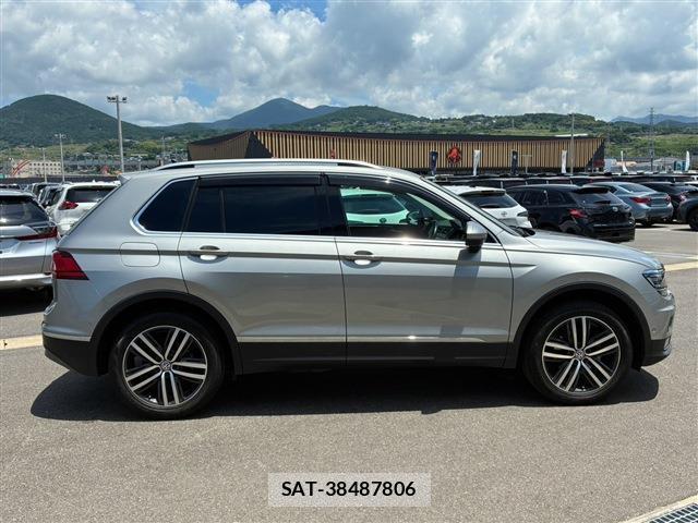 VolksWagen TIGUAN 2019-06 8328438-9