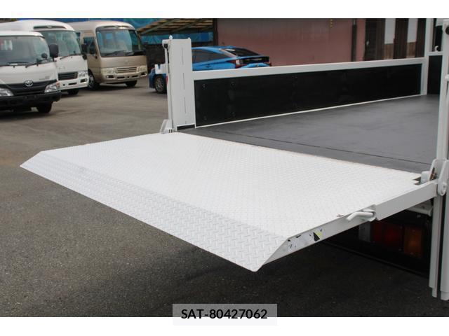 Mazda TITAN 2016-03 8327817-13