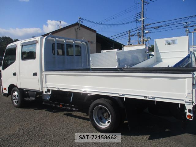 Toyota TOYOACE 2017-08 8328858-13