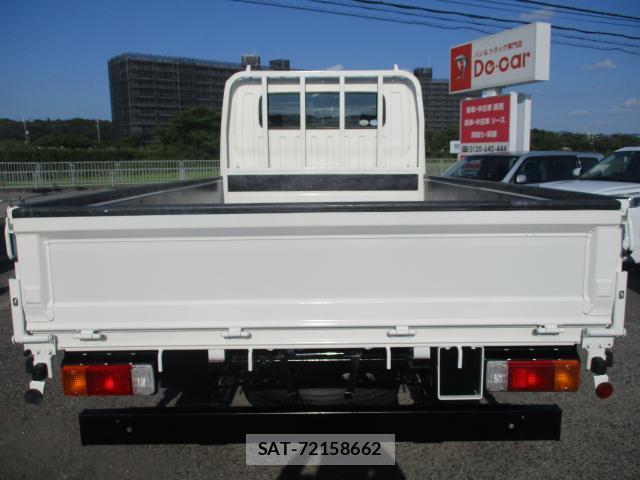 Toyota TOYOACE 2017-08 8328858-15