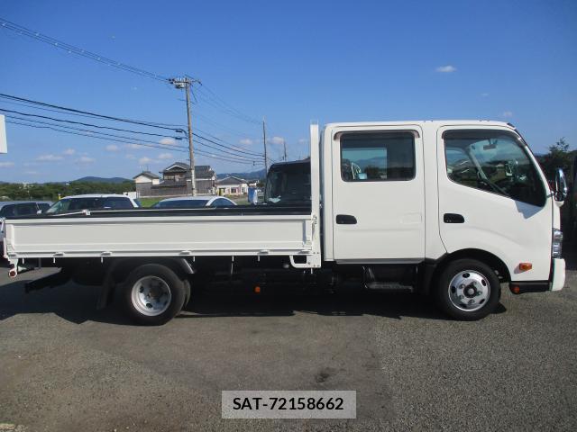 Toyota TOYOACE 2017-08 8328858-2
