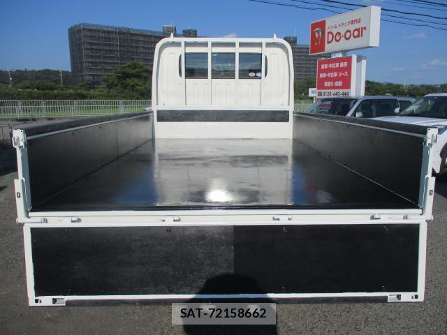 Toyota TOYOACE 2017-08 8328858-3