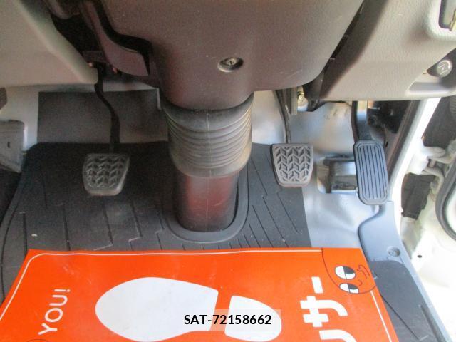 Toyota TOYOACE 2017-08 8328858-8