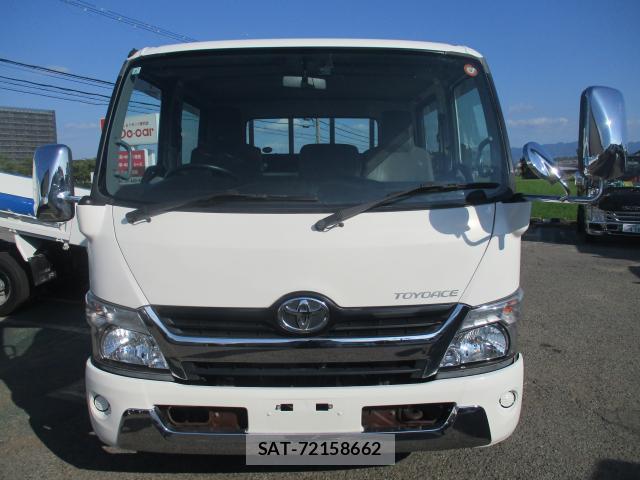 Toyota TOYOACE 2017-08 8328858-9