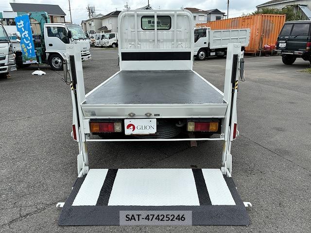 Toyota TOYOACE 2014-12 8330163-9