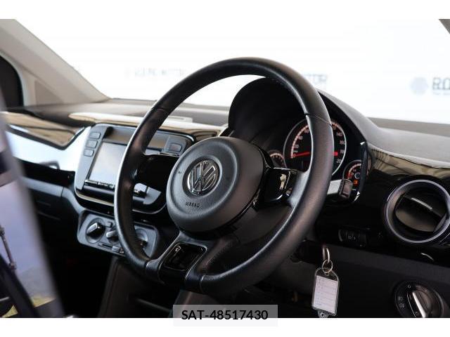 VolksWagen UP! 2016-03 8329000-4