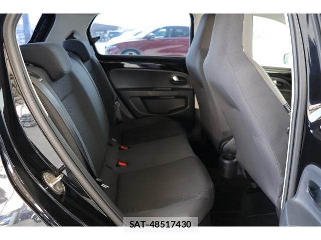 VolksWagen UP! 2016-03 8329000-6