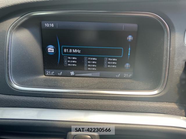 Volvo V40 2013-10 8328950-18