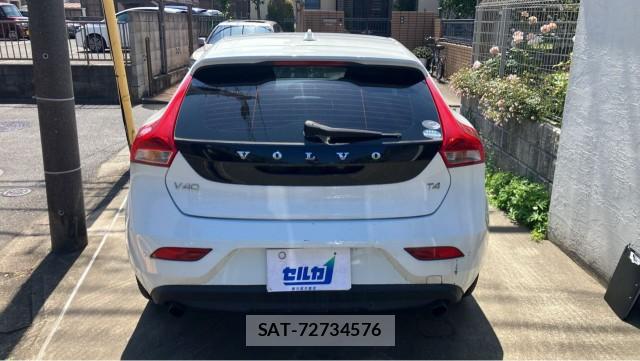 Volvo V40 2015-07 8280467-1