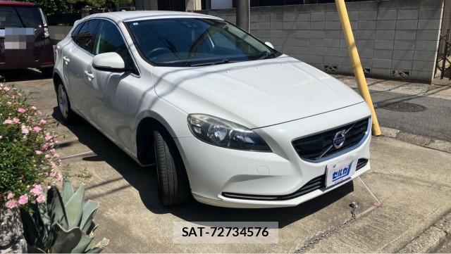 Volvo V40 2015-07 8280467-11