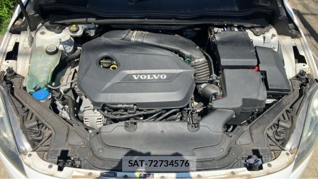 Volvo V40 2015-07 8280467-7