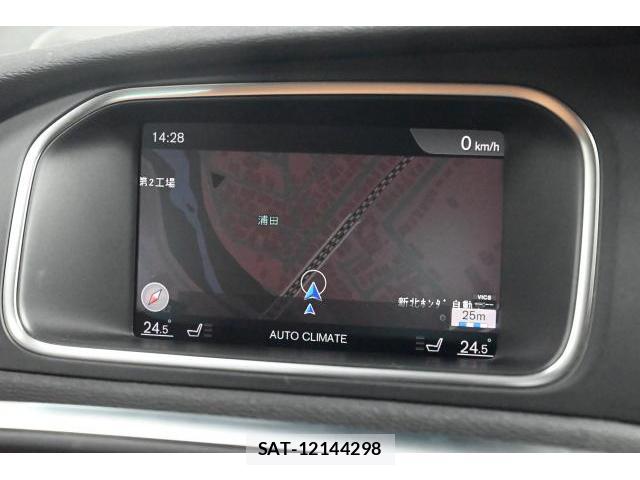 Volvo V40 2017-06 8329975-5