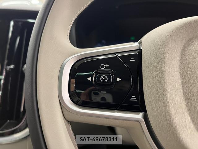 Volvo V60 2025-08 8329908-10