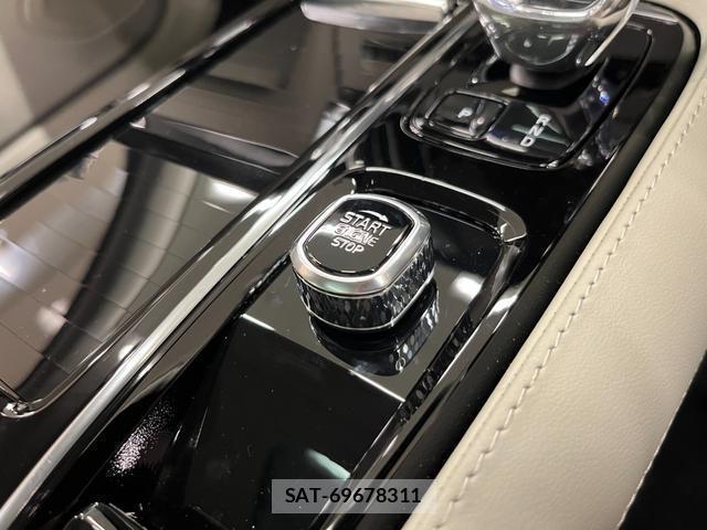 Volvo V60 2025-08 8329908-13