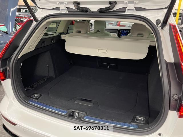 Volvo V60 2025-08 8329908-6