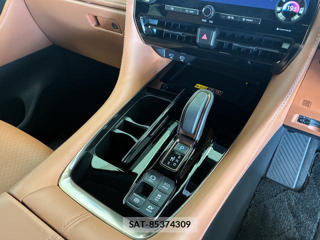 Toyota VELLFIRE 2024-04 8327800-12