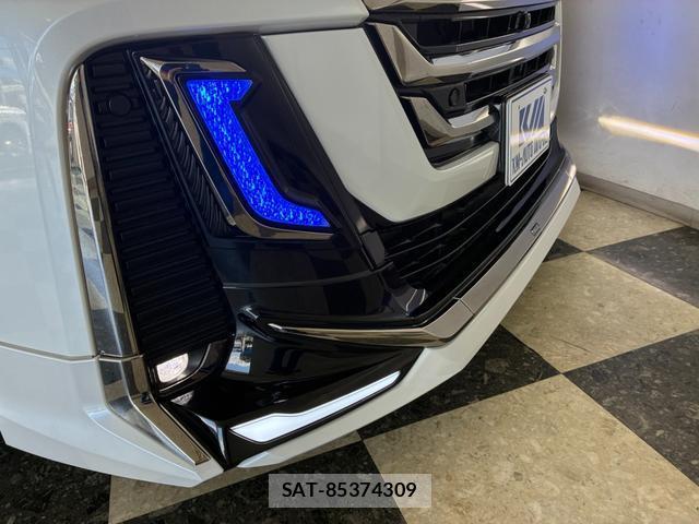 Toyota VELLFIRE 2024-04 8327800-16